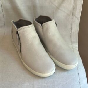 Ecco Women’s Soft 7 Stone Nubuck Ankle Boots